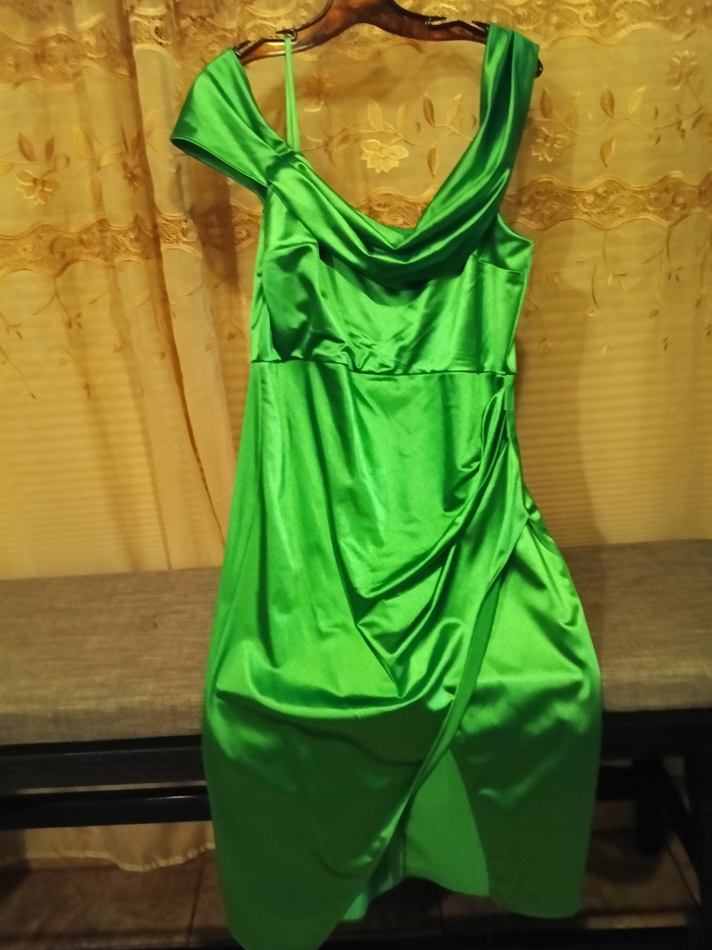 BCX One-Shoulder Satin Dress in Vivid Green